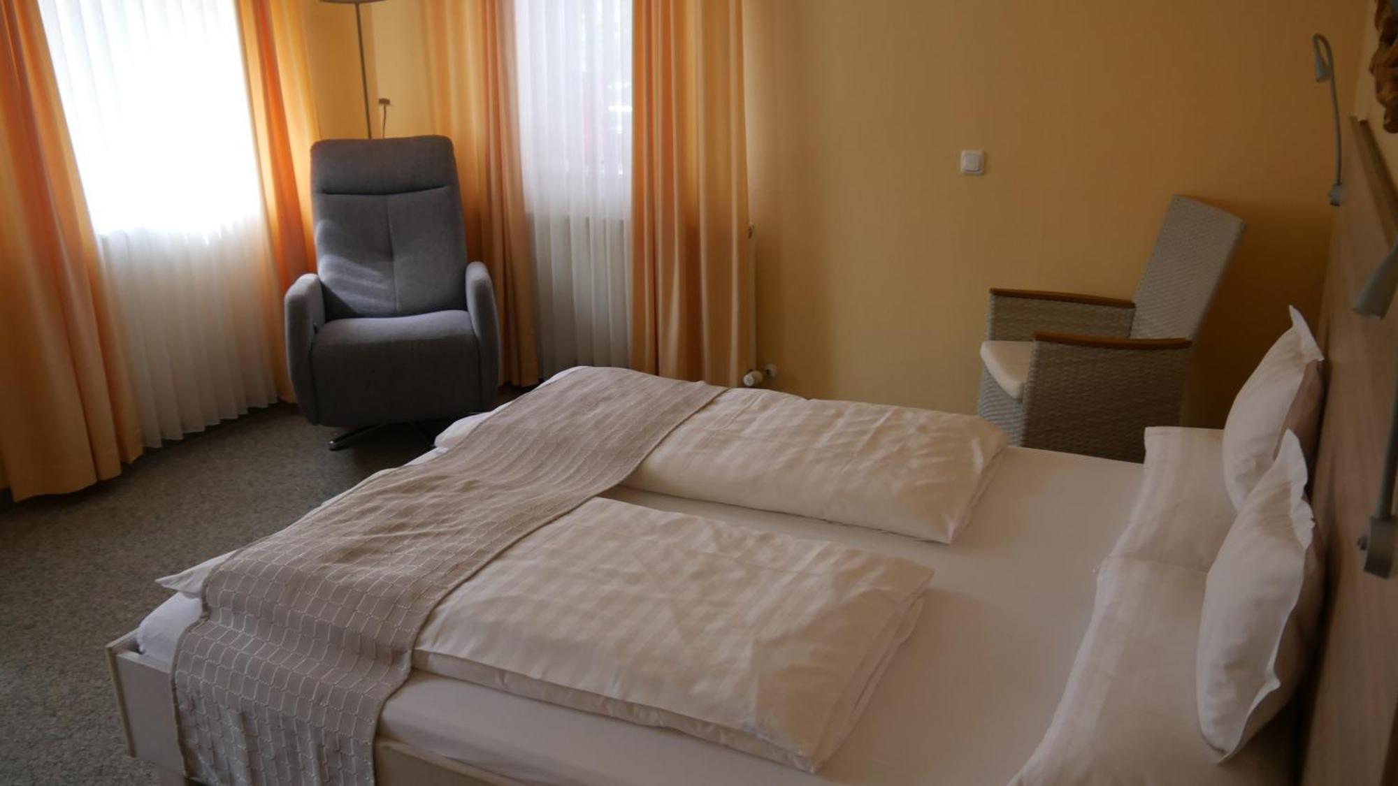 Hotel Gewuerzmuehle Berching Bagian luar foto